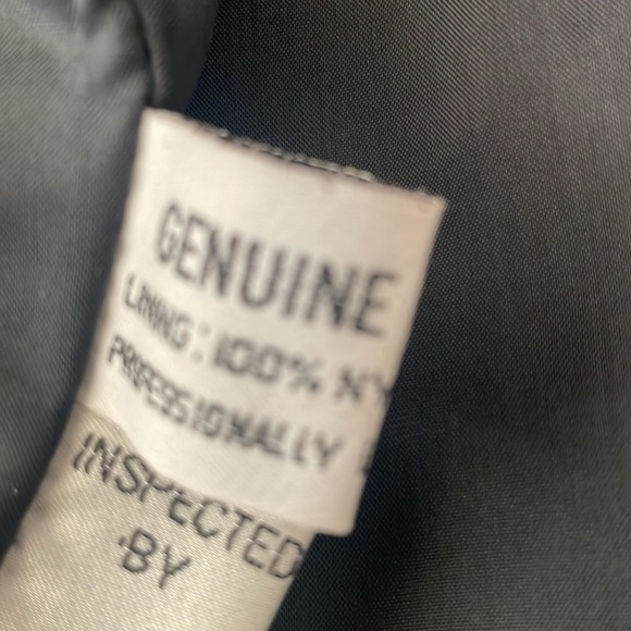 VINTAGE BLACK LEATHER ONE BUTTON SWING JACKET - Picture 7 of 9